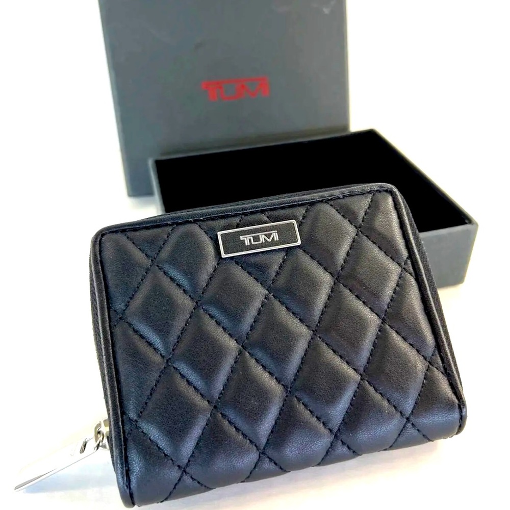 tumi women's diamond quilted leather wallet NIB